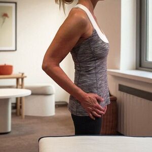 Lululemon, Scoop Tank Racerback, Size 6, Grey, White 🏃‍♀️‍➡️